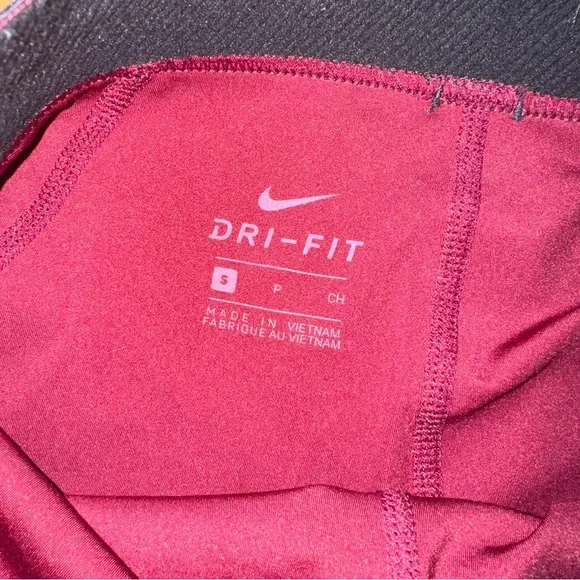 Nike Dri Fit Women’s Pro Shorts Compression Short - Maroon Small 3’ inseam - Picture 2 of 6